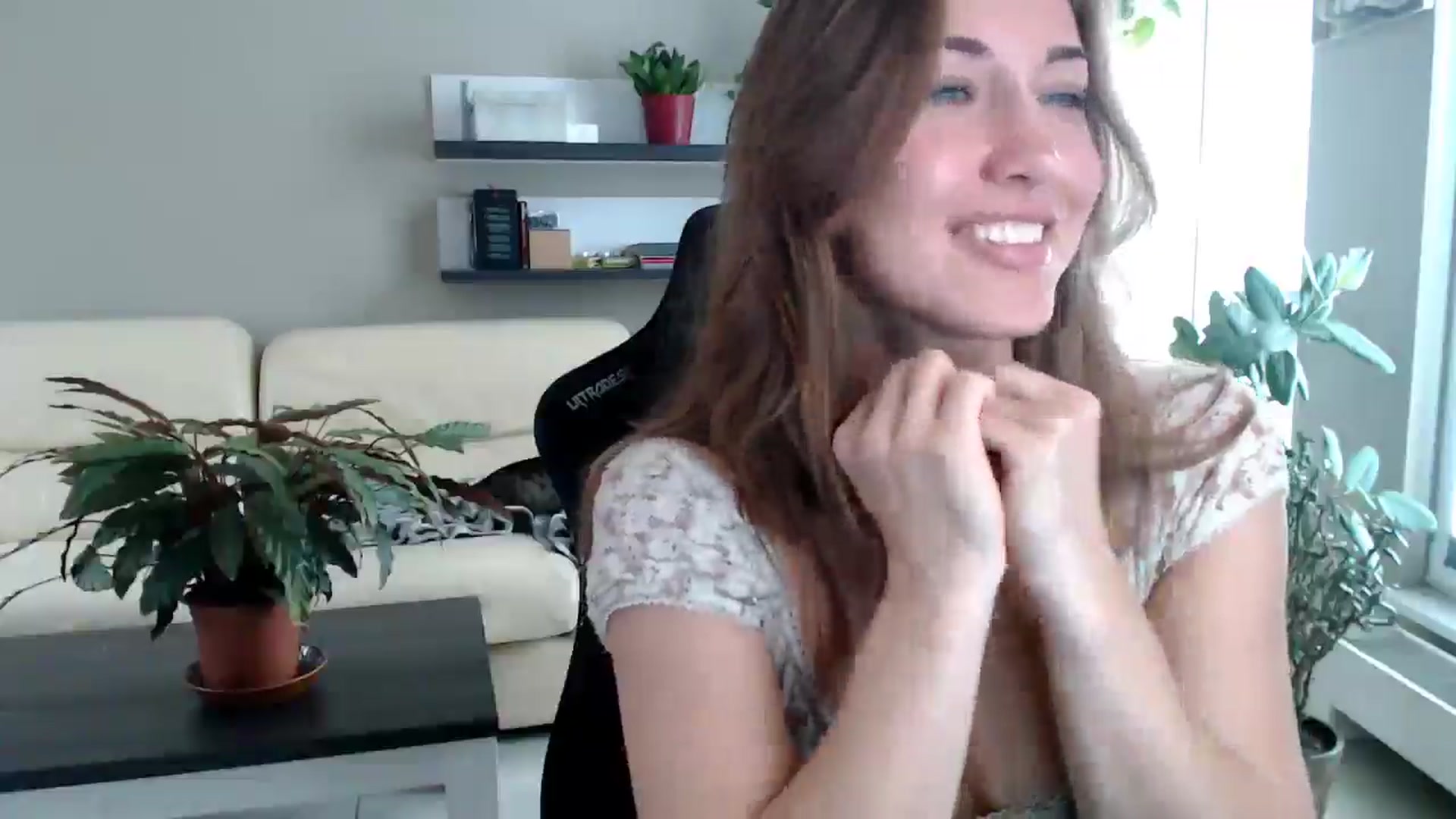 Gallery image thumbnail from GalaxyAnisia's myfreecams stream on, 10/10/2025, 12:33 image 19 of 20