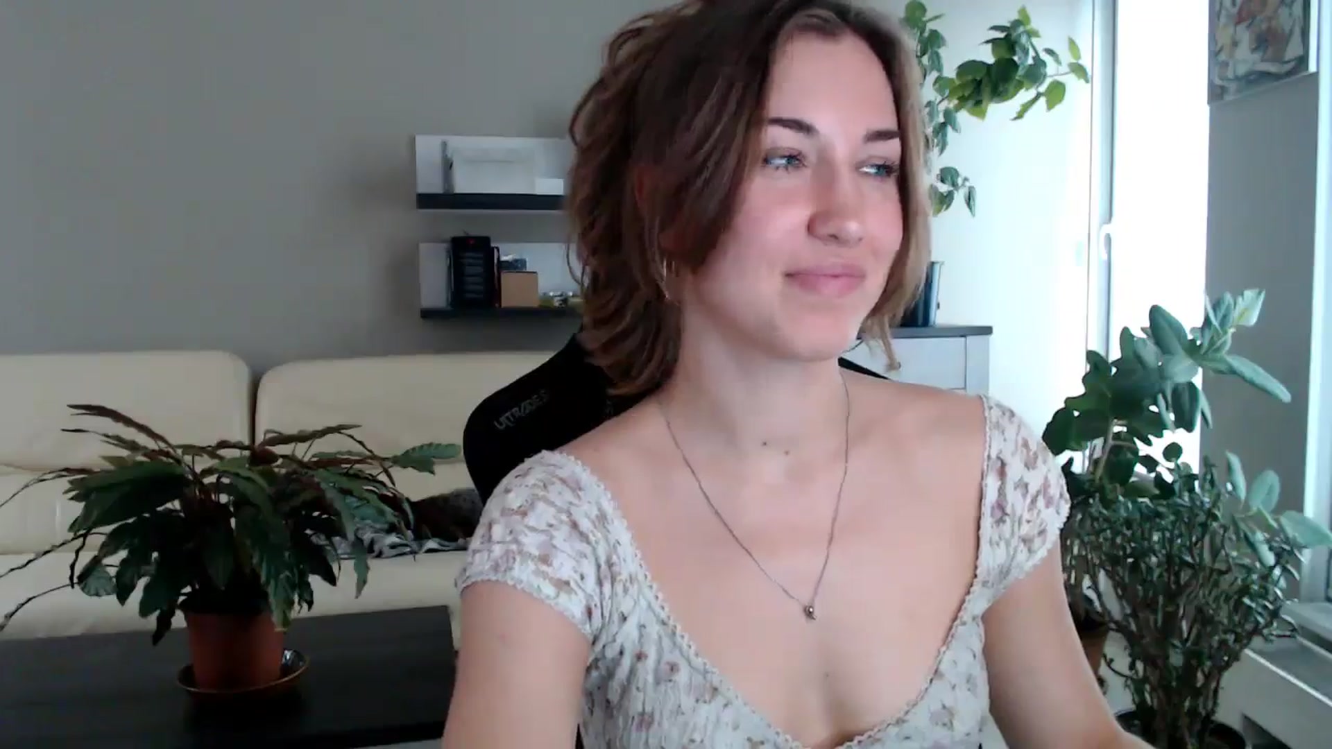 Gallery image thumbnail from GalaxyAnisia's myfreecams stream on, 10/10/2025, 13:28 image 5 of 20
