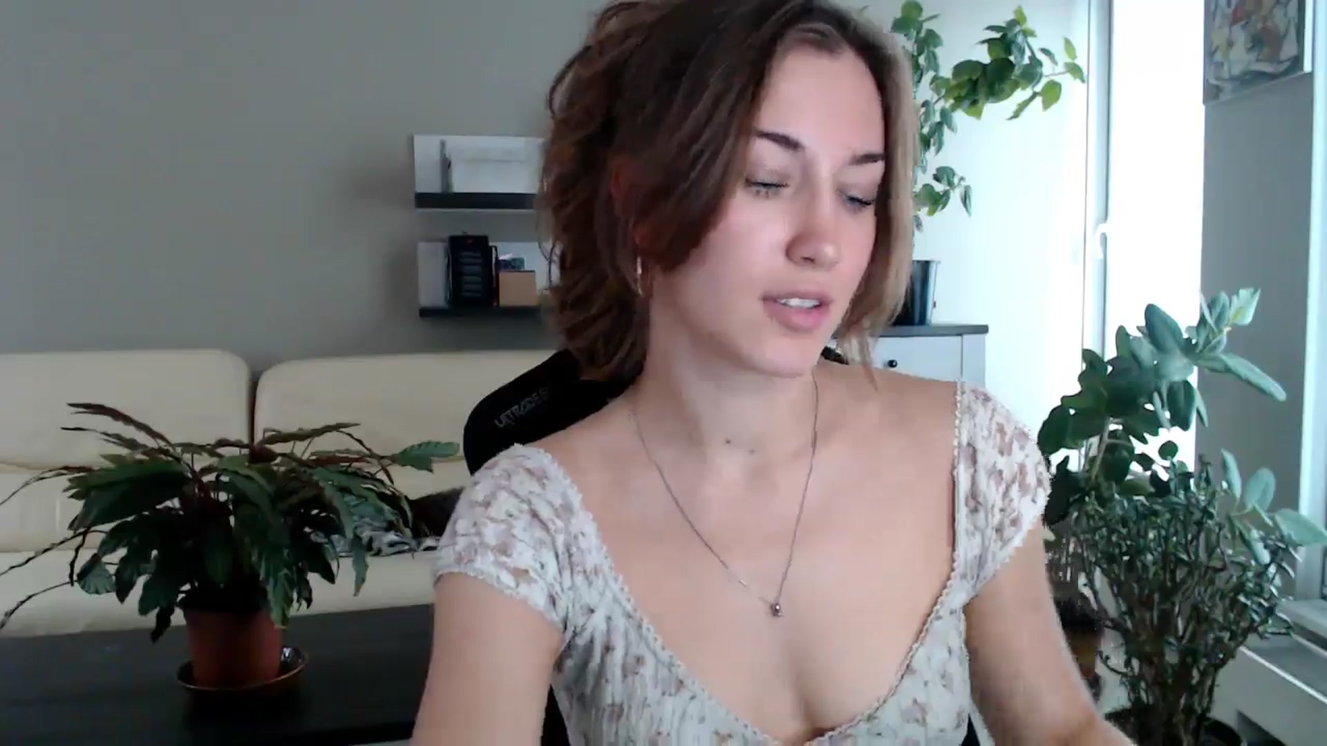 Gallery image thumbnail from GalaxyAnisia's myfreecams stream on, 10/10/2025, 13:28 image 4 of 20