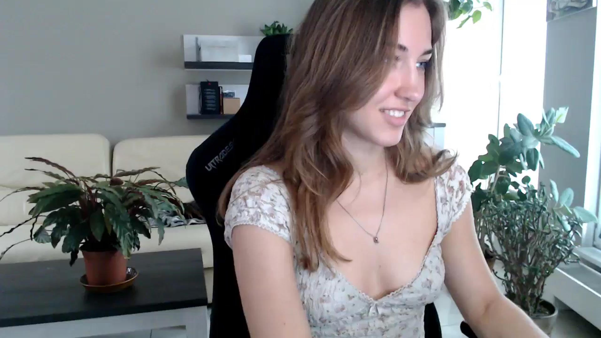 Gallery image thumbnail from GalaxyAnisia's myfreecams stream on, 10/10/2025, 13:56 image 6 of 20