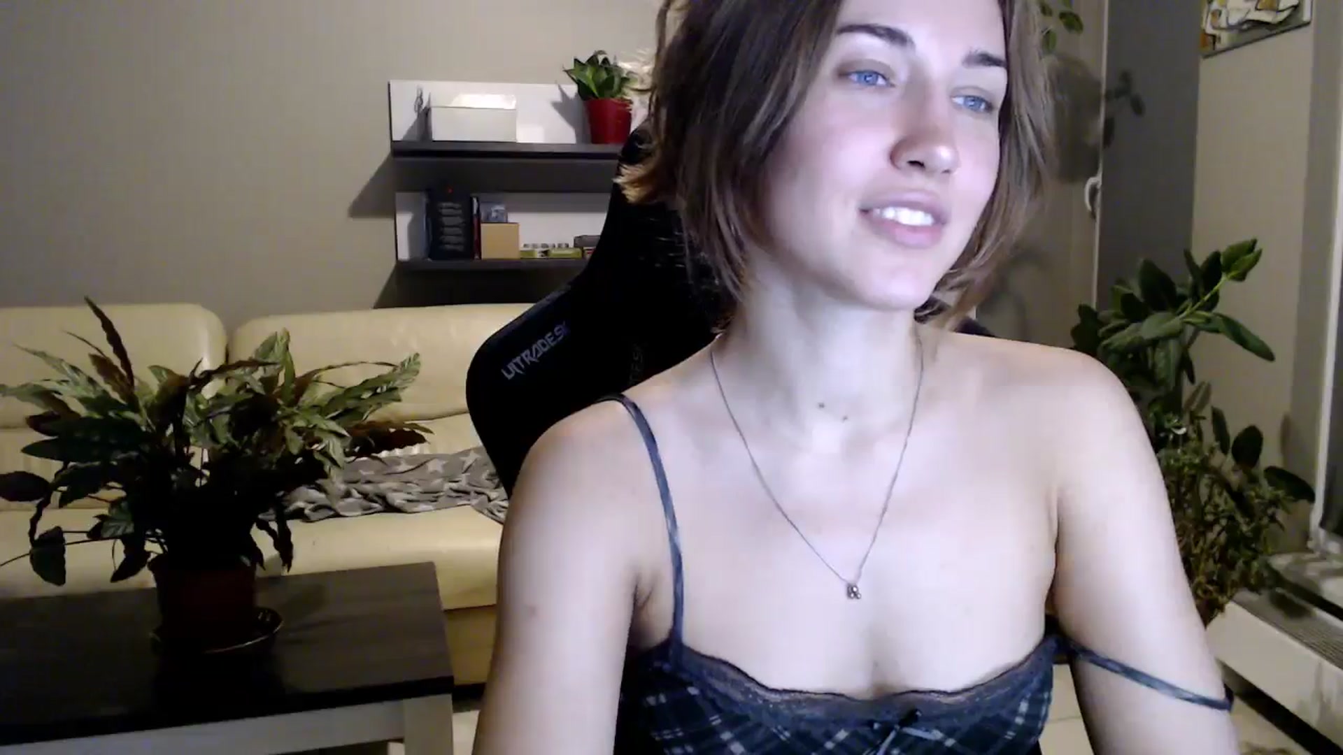 Gallery image thumbnail from GalaxyAnisia's myfreecams stream on, 10/12/2025, 22:00 image 15 of 20