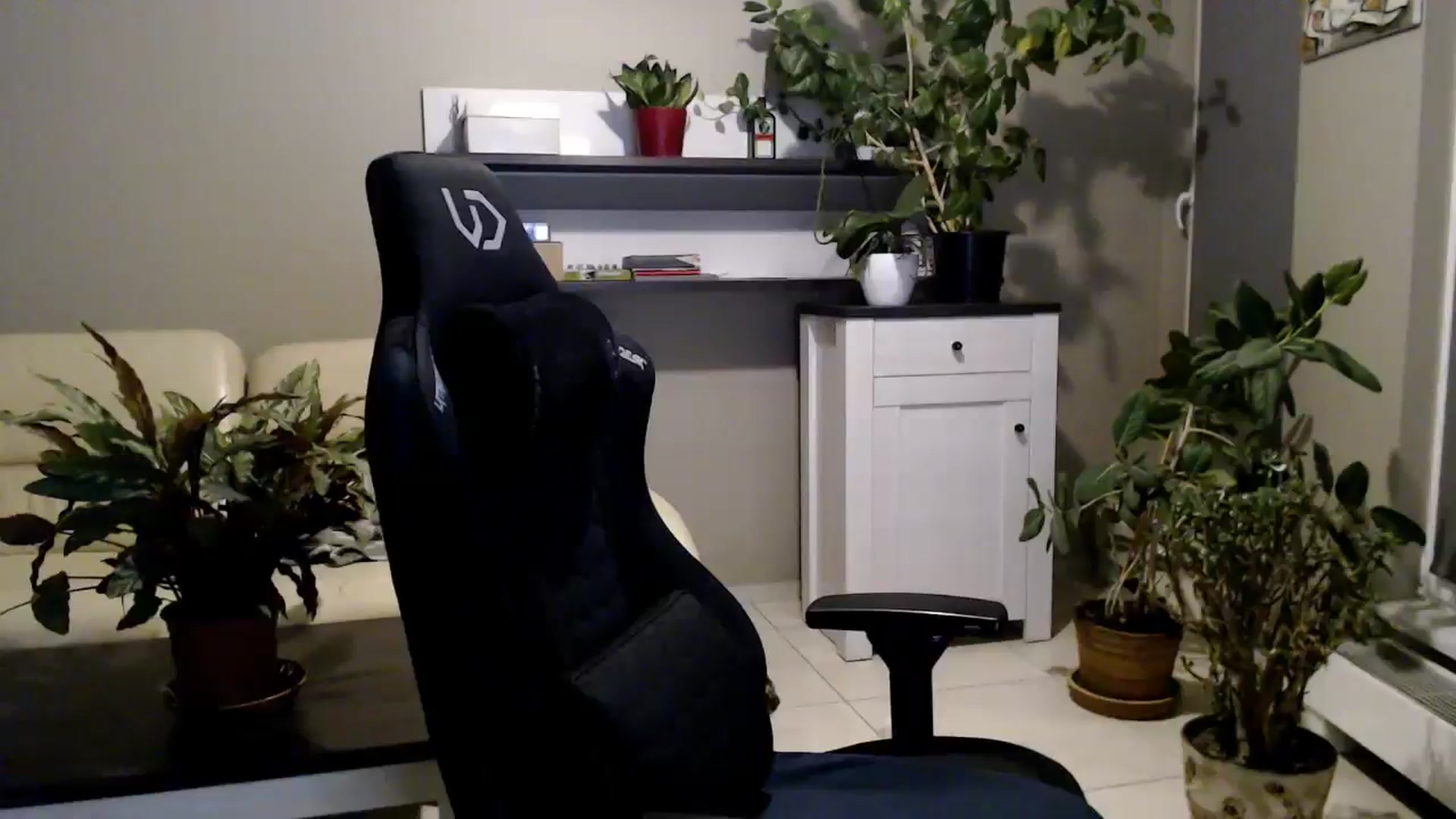 Gallery image thumbnail from GalaxyAnisia's myfreecams stream on, 10/12/2025, 22:44 image 16 of 20
