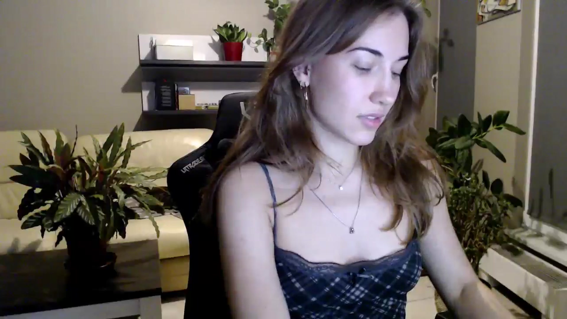 Gallery image thumbnail from GalaxyAnisia's myfreecams stream on, 10/18/2025, 16:36 image 20 of 20