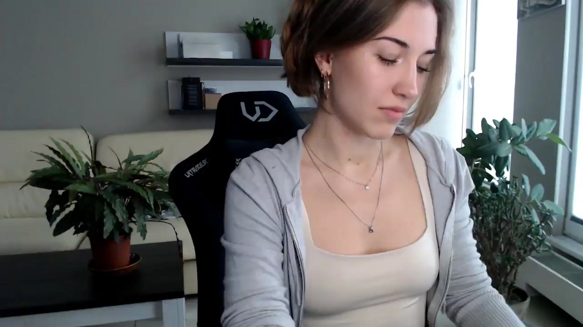 Gallery image thumbnail from GalaxyAnisia's myfreecams stream on, 10/21/2025, 14:02 image 5 of 20