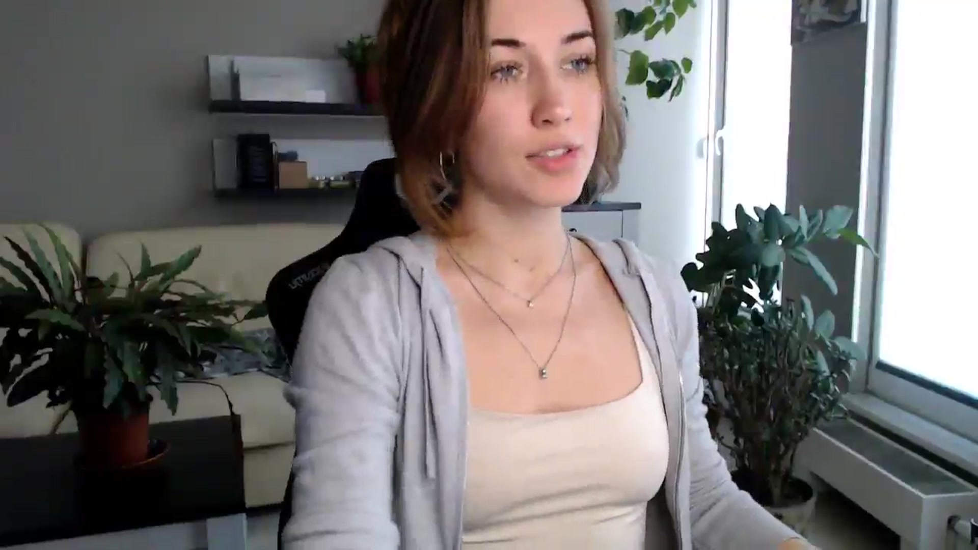 Gallery image thumbnail from GalaxyAnisia's myfreecams stream on, 10/21/2025, 14:33 image 2 of 20