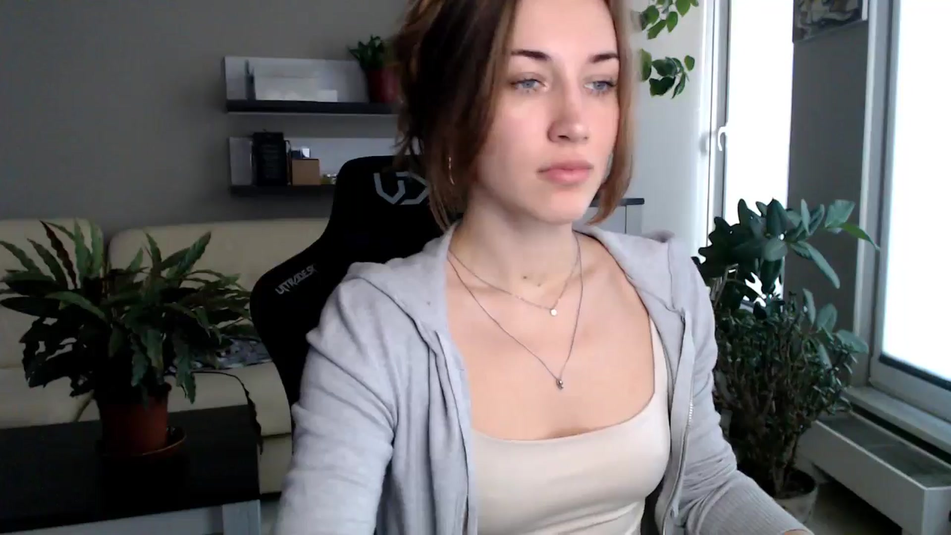Gallery image thumbnail from GalaxyAnisia's myfreecams stream on, 10/21/2025, 15:14 image 10 of 20