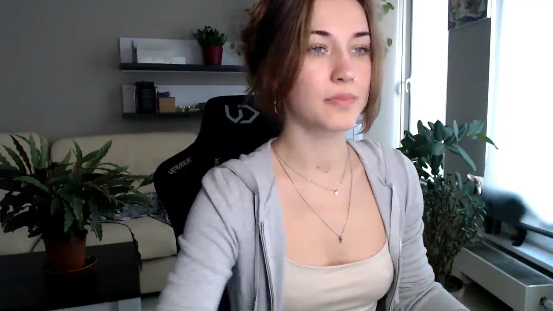 Gallery image thumbnail from GalaxyAnisia's myfreecams stream on, 10/21/2025, 15:14 image 5 of 20