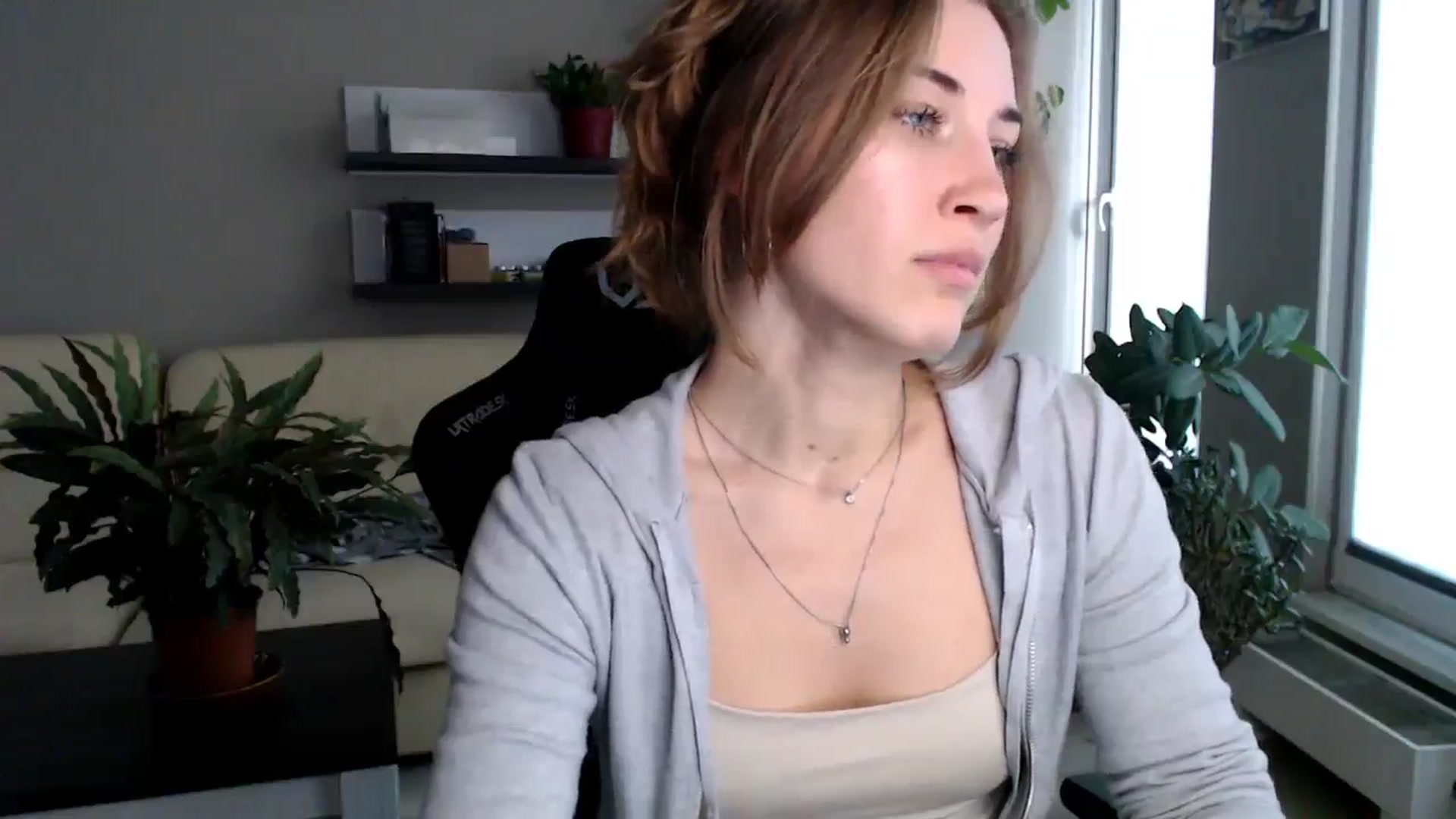 Gallery image thumbnail from GalaxyAnisia's myfreecams stream on, 10/21/2025, 15:14 image 12 of 20