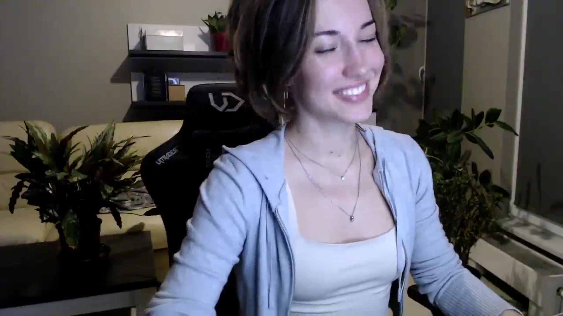 Gallery image thumbnail from GalaxyAnisia's myfreecams stream on, 10/21/2025, 20:04 image 6 of 20