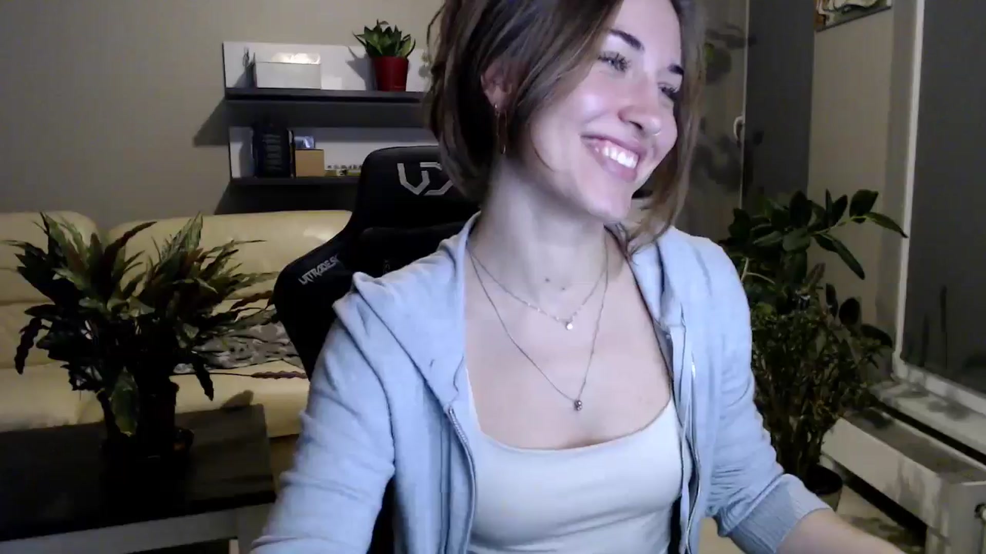 Gallery image thumbnail from GalaxyAnisia's myfreecams stream on, 10/21/2025, 20:04 image 18 of 20
