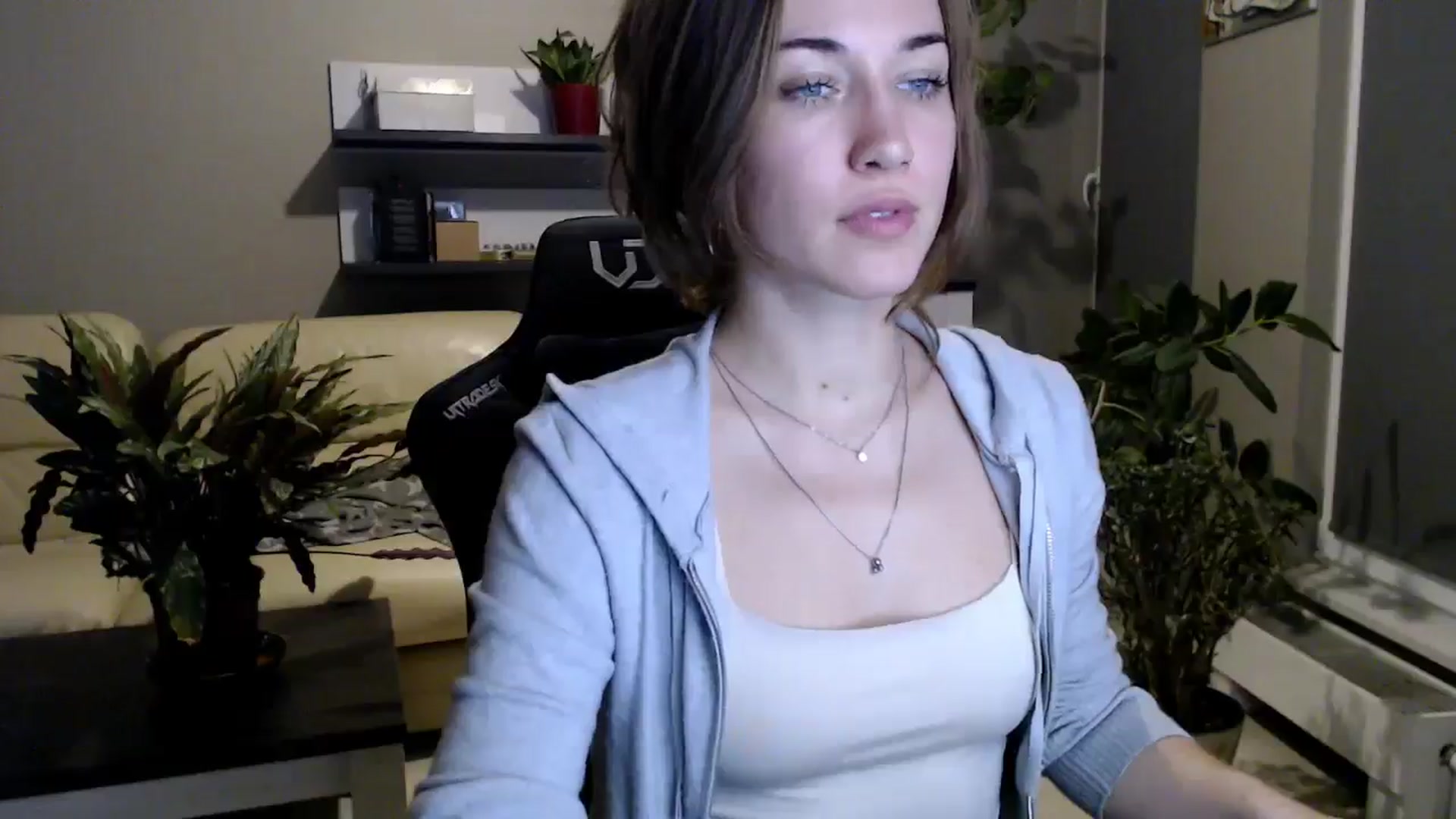 Gallery image thumbnail from GalaxyAnisia's myfreecams stream on, 10/21/2025, 20:04 image 17 of 20
