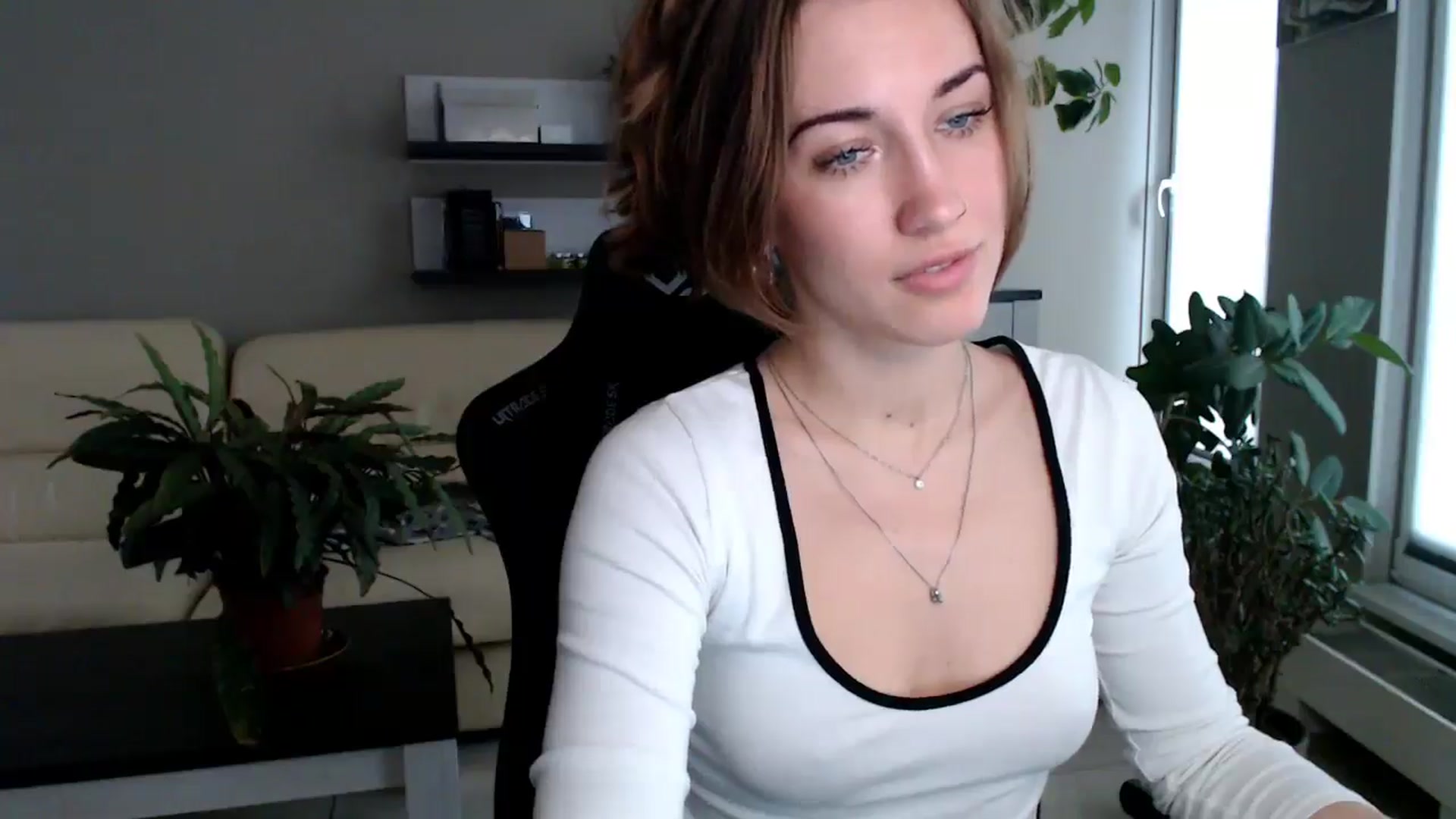 Gallery image thumbnail from GalaxyAnisia's myfreecams stream on, 10/22/2025, 14:02 image 4 of 20