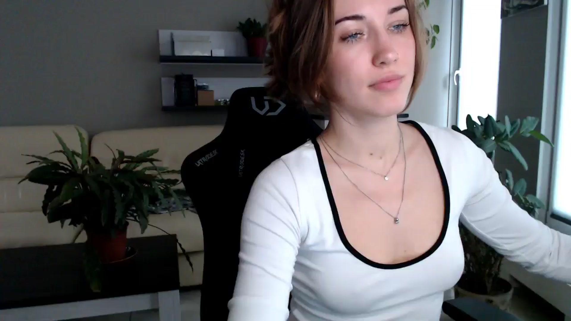 Gallery image thumbnail from GalaxyAnisia's myfreecams stream on, 10/22/2025, 14:02 image 1 of 20