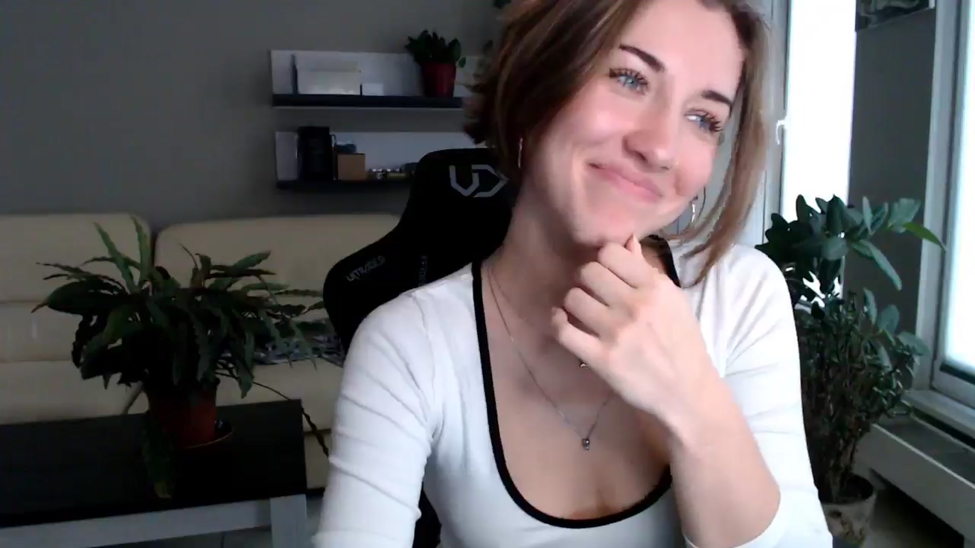 Gallery image thumbnail from GalaxyAnisia's myfreecams stream on, 10/22/2025, 14:02 image 13 of 20