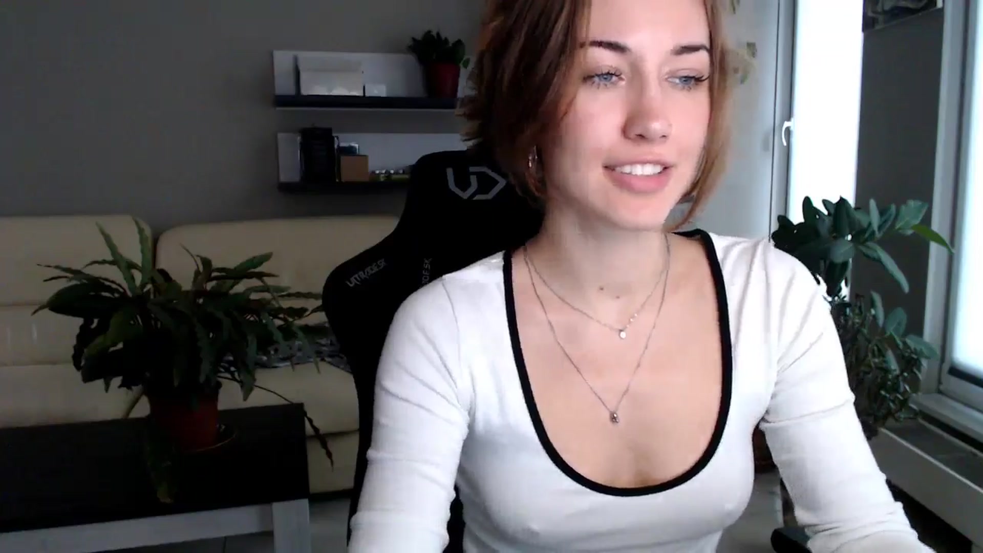 Gallery image thumbnail from GalaxyAnisia's myfreecams stream on, 10/22/2025, 14:02 image 19 of 20