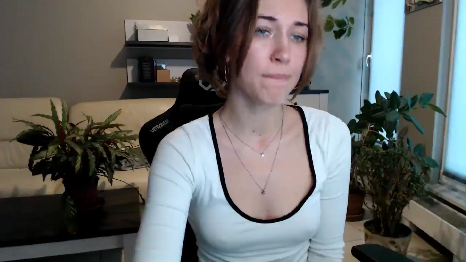 Gallery image thumbnail from GalaxyAnisia's myfreecams stream on, 10/22/2025, 15:08 image 13 of 20