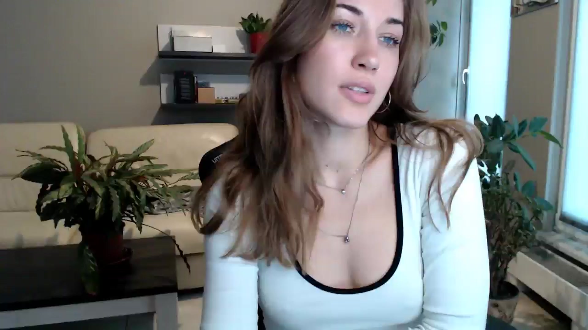 Gallery image thumbnail from GalaxyAnisia's myfreecams stream on, 10/22/2025, 15:08 image 1 of 20