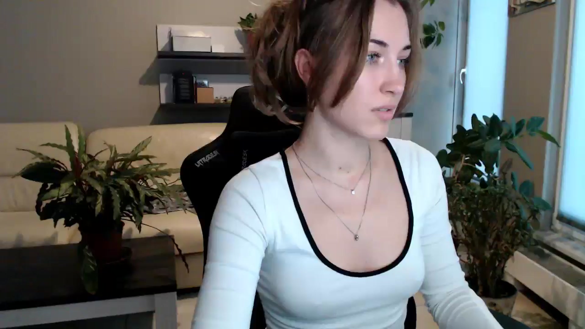 Gallery image thumbnail from GalaxyAnisia's myfreecams stream on, 10/22/2025, 15:08 image 18 of 20