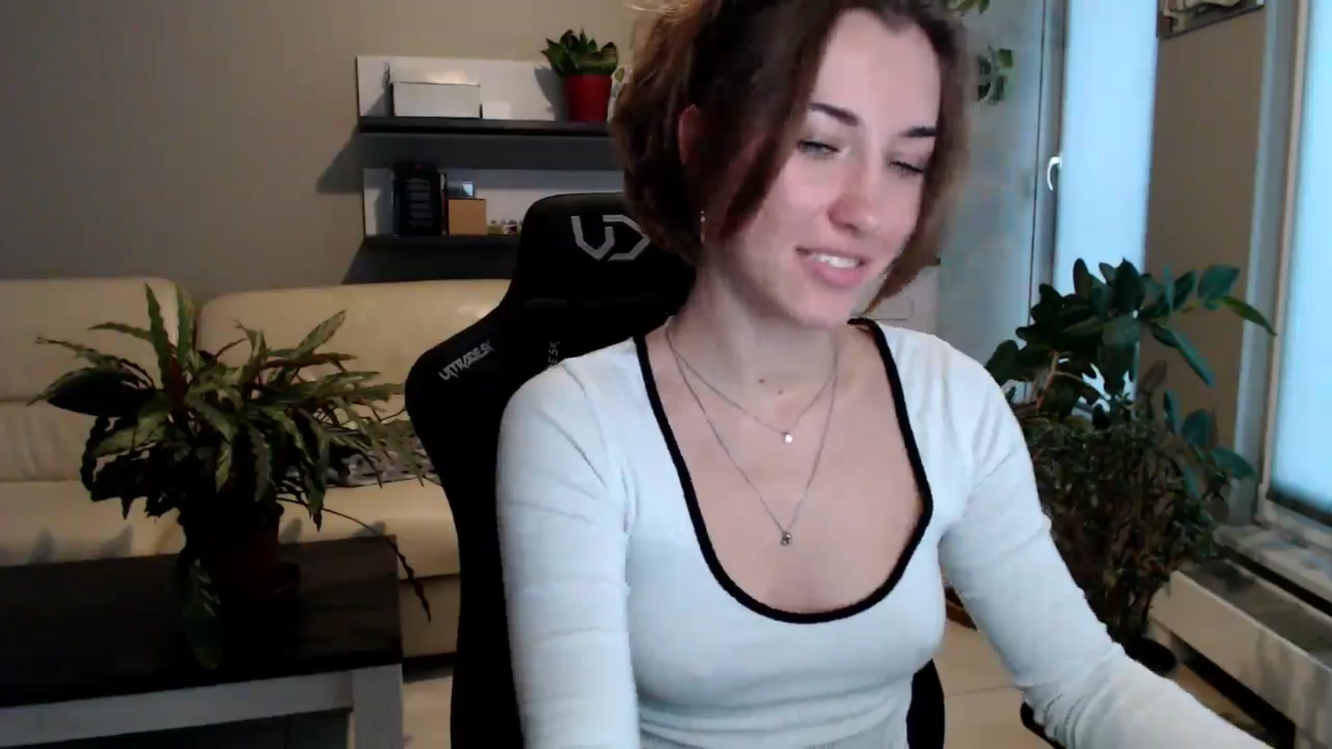 Gallery image thumbnail from GalaxyAnisia's myfreecams stream on, 10/22/2025, 15:08 image 17 of 20