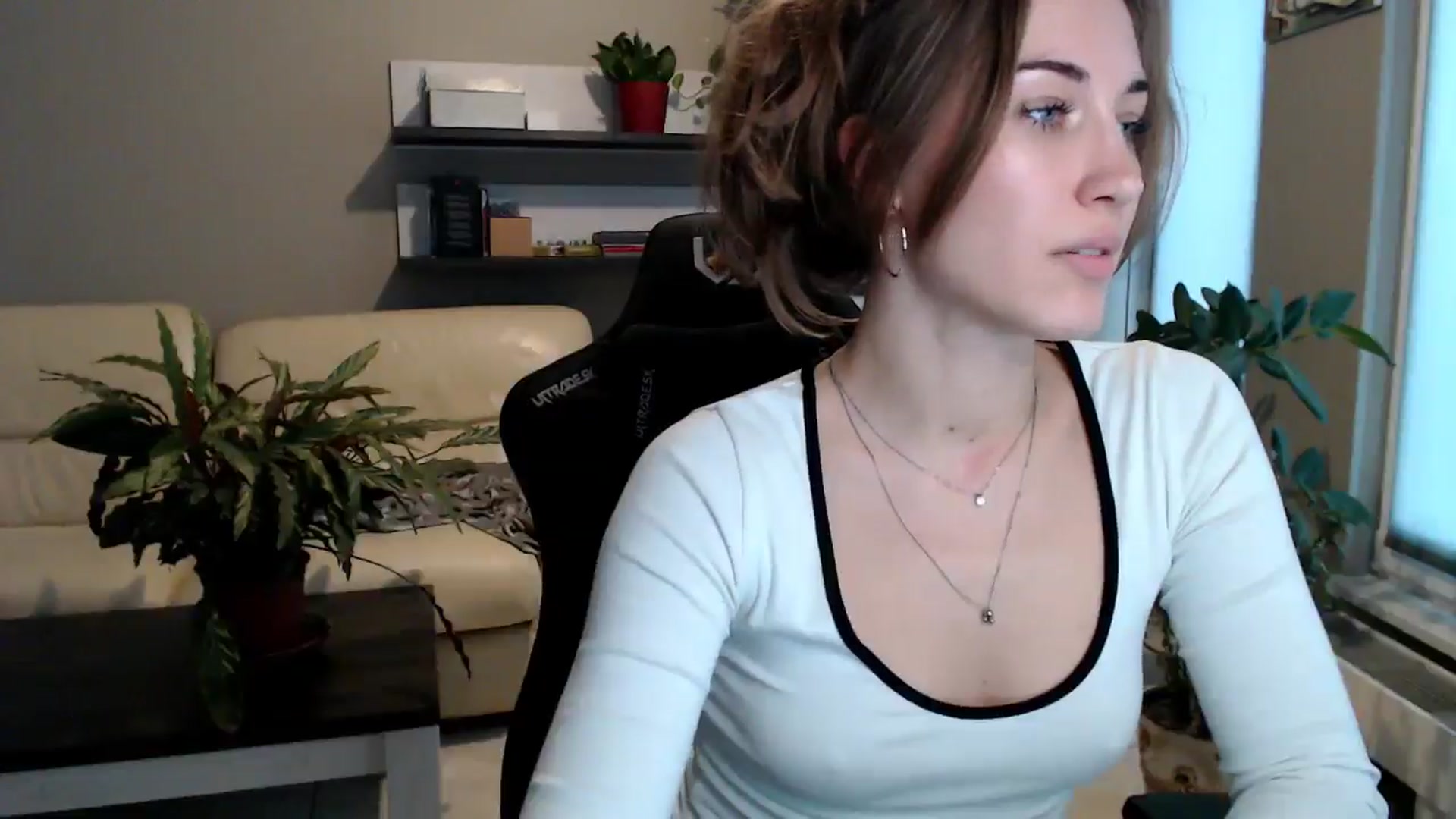 Gallery image thumbnail from GalaxyAnisia's myfreecams stream on, 10/22/2025, 15:08 image 12 of 20