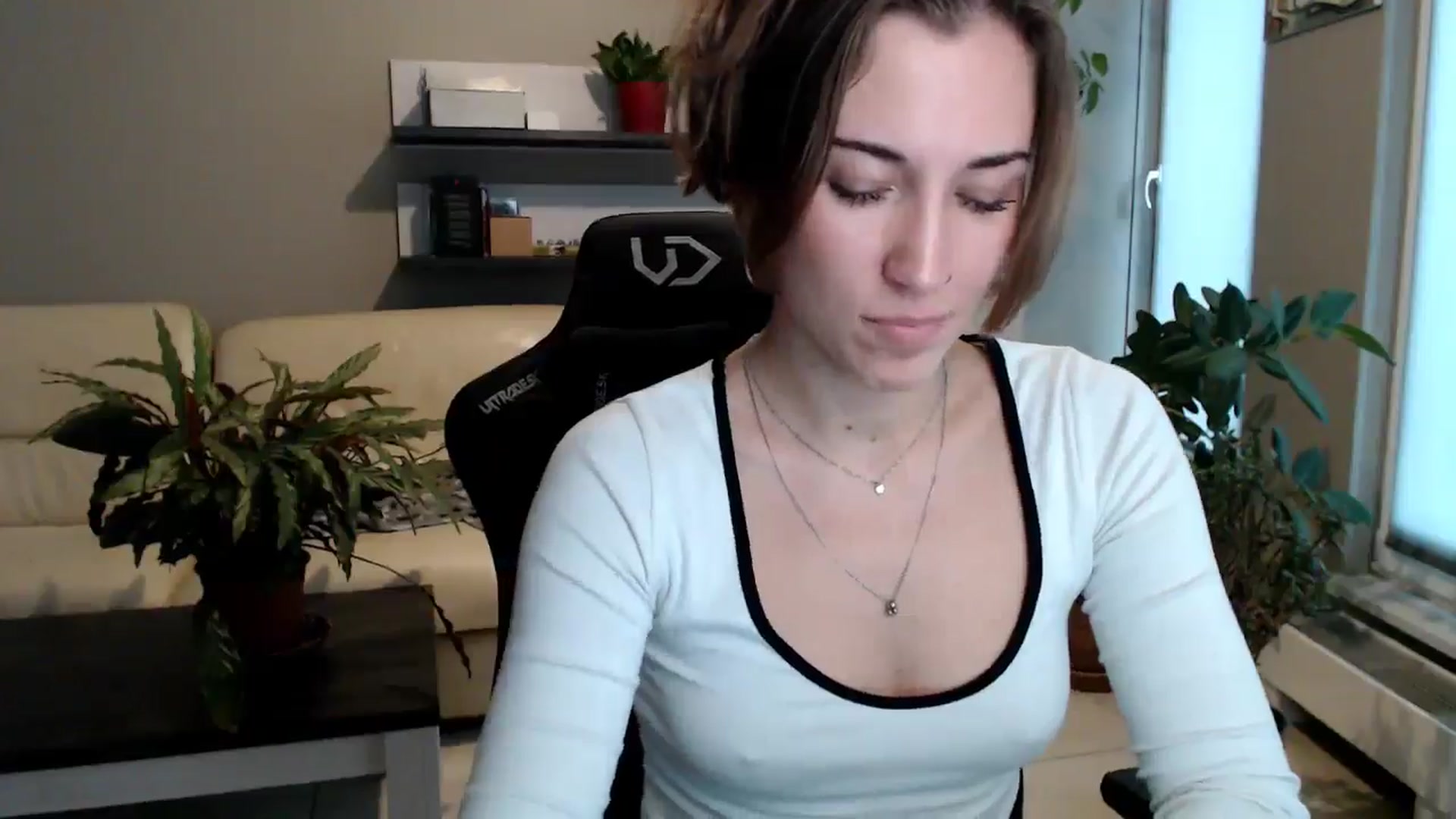 Gallery image thumbnail from GalaxyAnisia's myfreecams stream on, 10/22/2025, 15:08 image 7 of 20