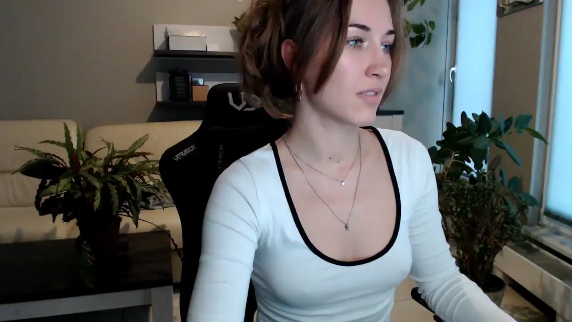 Gallery image thumbnail from GalaxyAnisia's myfreecams stream on, 10/22/2025, 15:08 image 15 of 20