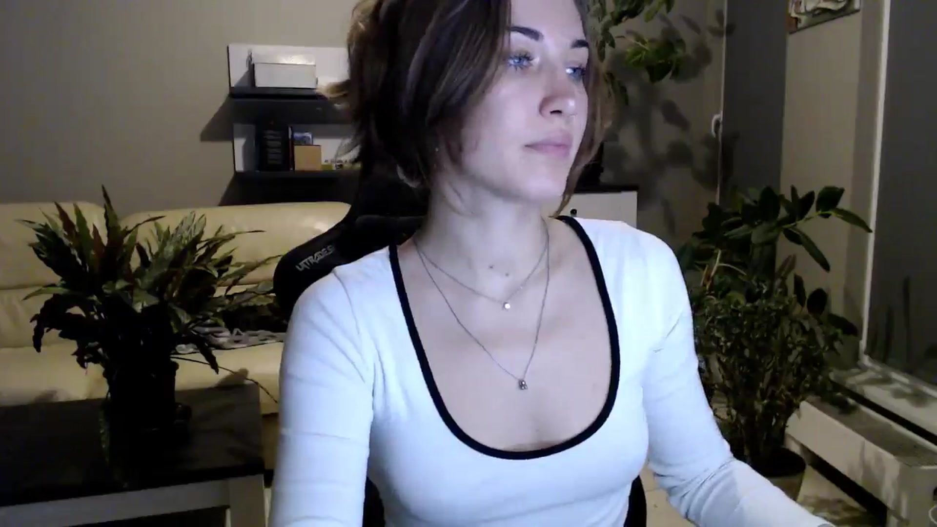 Gallery image thumbnail from GalaxyAnisia's myfreecams stream on, 10/22/2025, 20:48 image 5 of 20