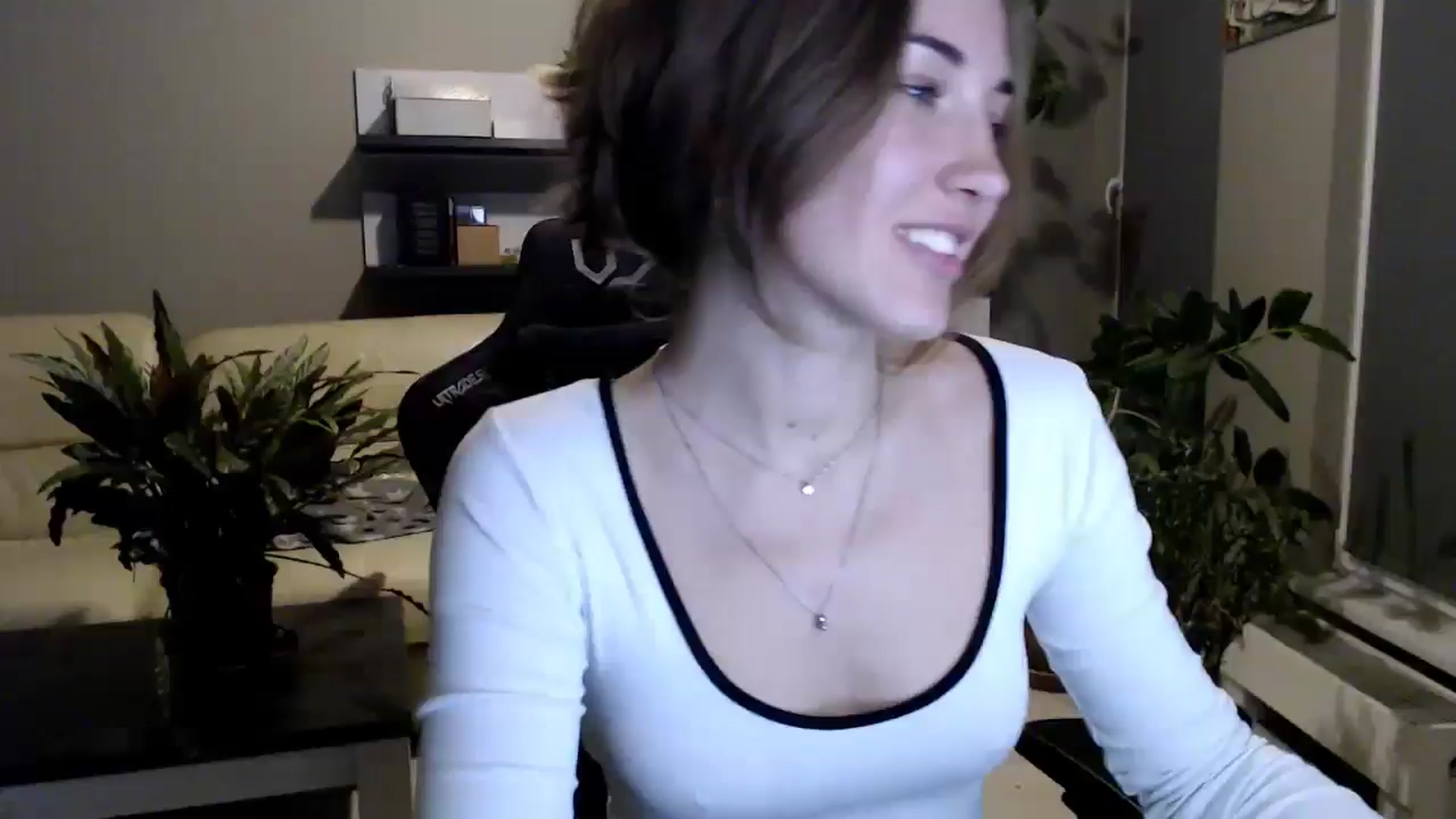 Gallery image thumbnail from GalaxyAnisia's myfreecams stream on, 10/22/2025, 20:48 image 13 of 20