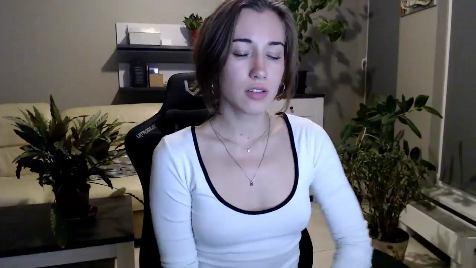 Gallery image thumbnail from GalaxyAnisia's myfreecams stream on, 10/22/2025, 20:48 image 14 of 20