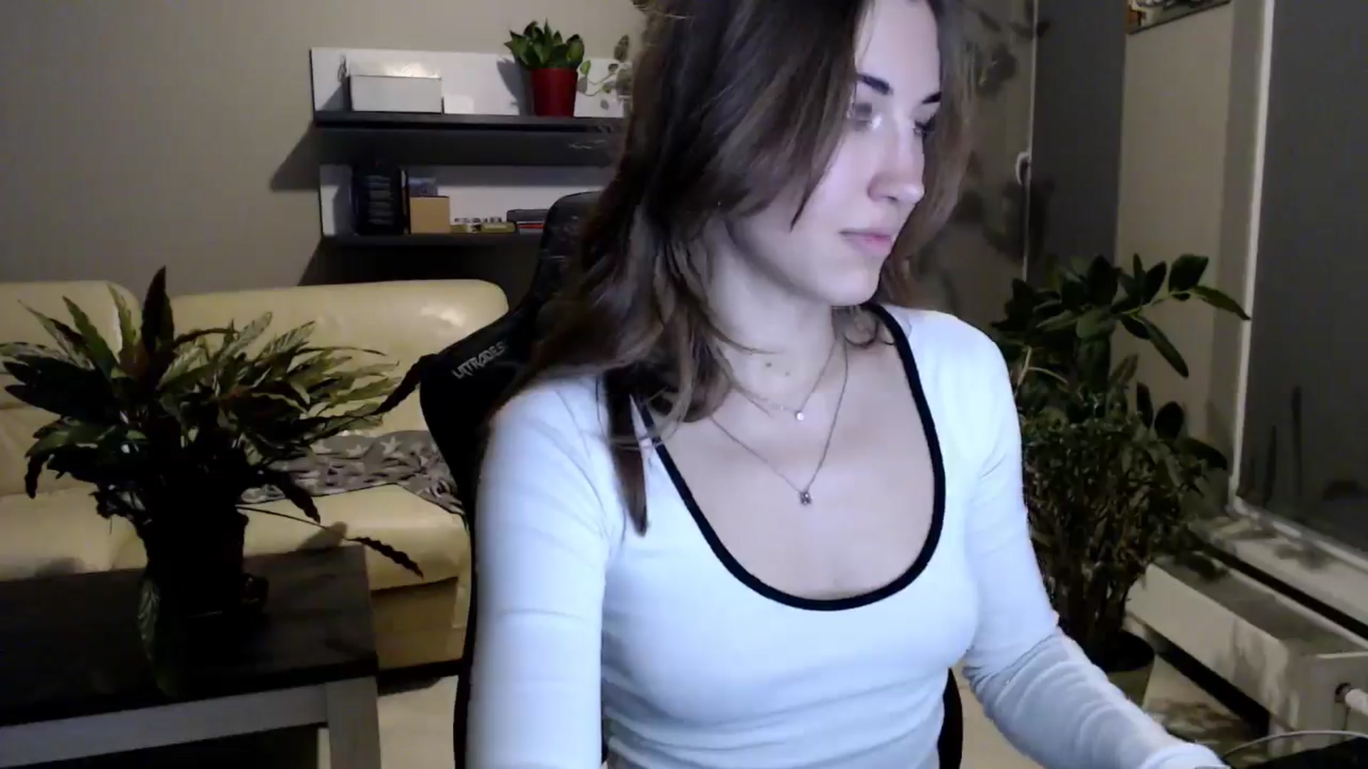 Gallery image thumbnail from GalaxyAnisia's myfreecams stream on, 10/22/2025, 21:33 image 15 of 20