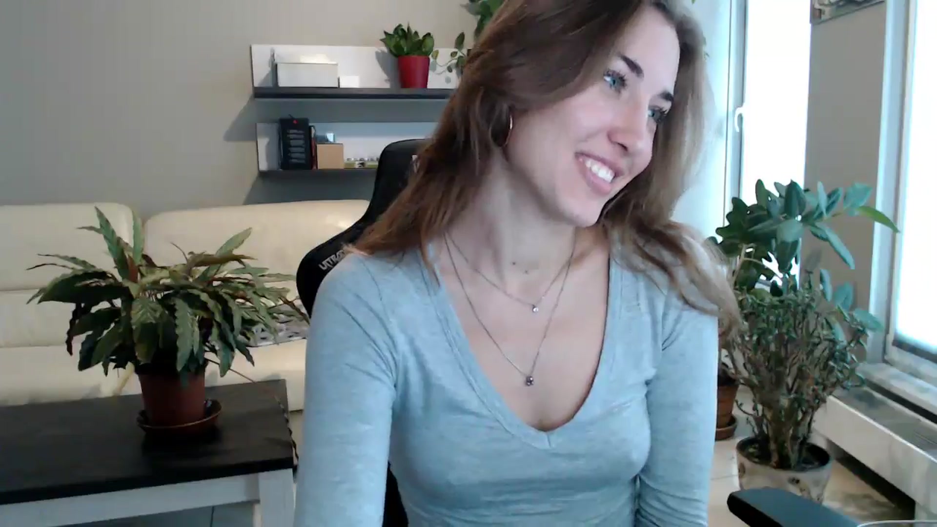 Gallery image thumbnail from GalaxyAnisia's myfreecams stream on, 10/23/2025, 13:45 image 2 of 20