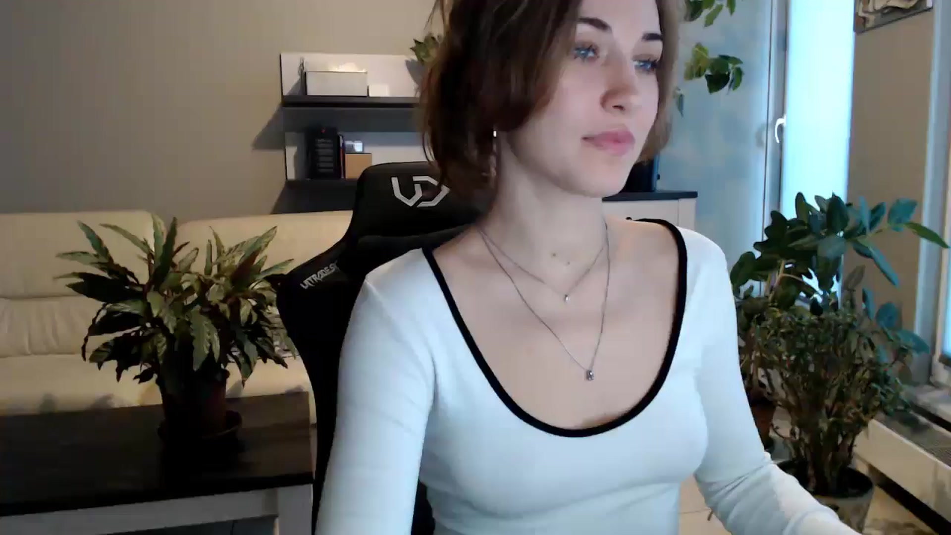 Gallery image thumbnail from GalaxyAnisia's myfreecams stream on, 10/25/2025, 16:28 image 1 of 20