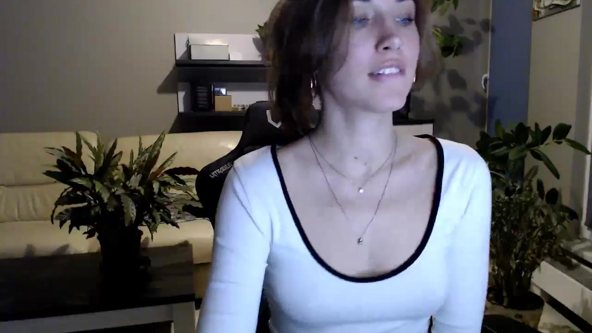 Gallery image thumbnail from GalaxyAnisia's myfreecams stream on, 10/25/2025, 16:28 image 13 of 20