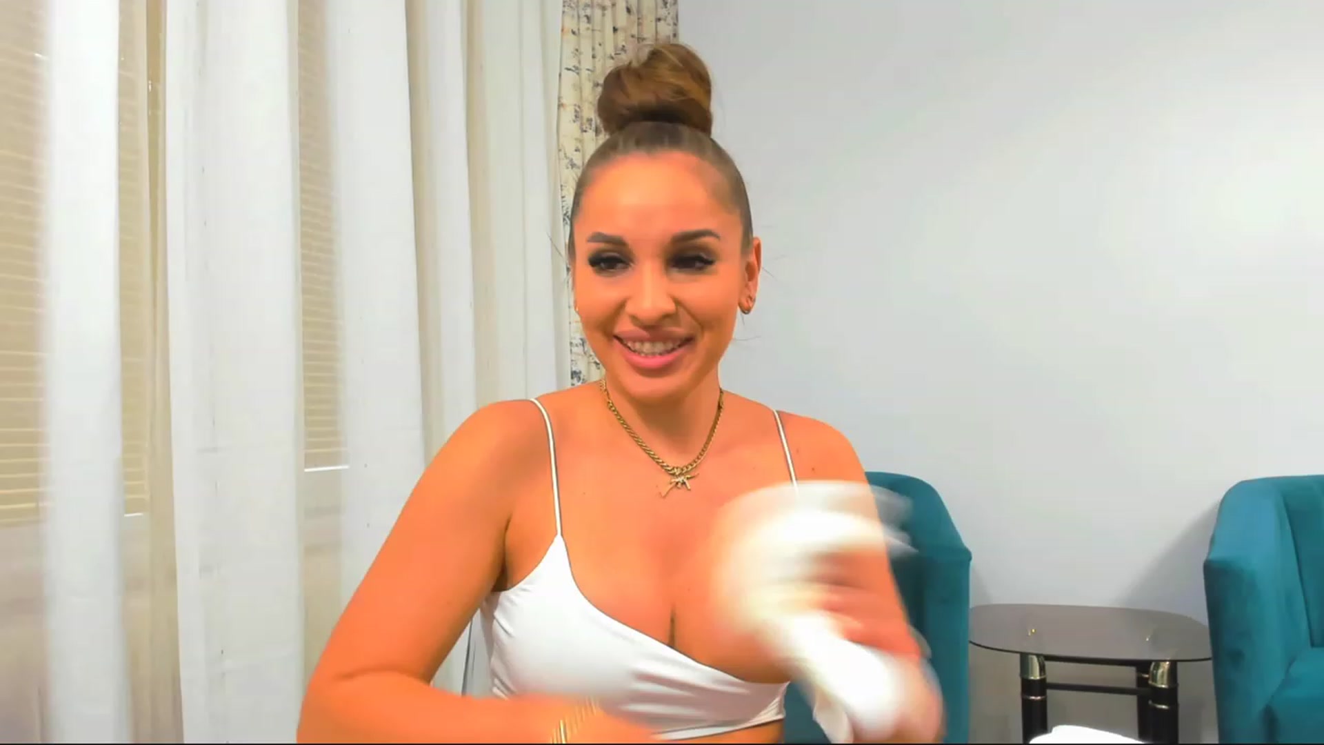 Gallery image thumbnail from Galiennezinna's myfreecams stream on, 09/01/2023, 10:58 image 2 of 20