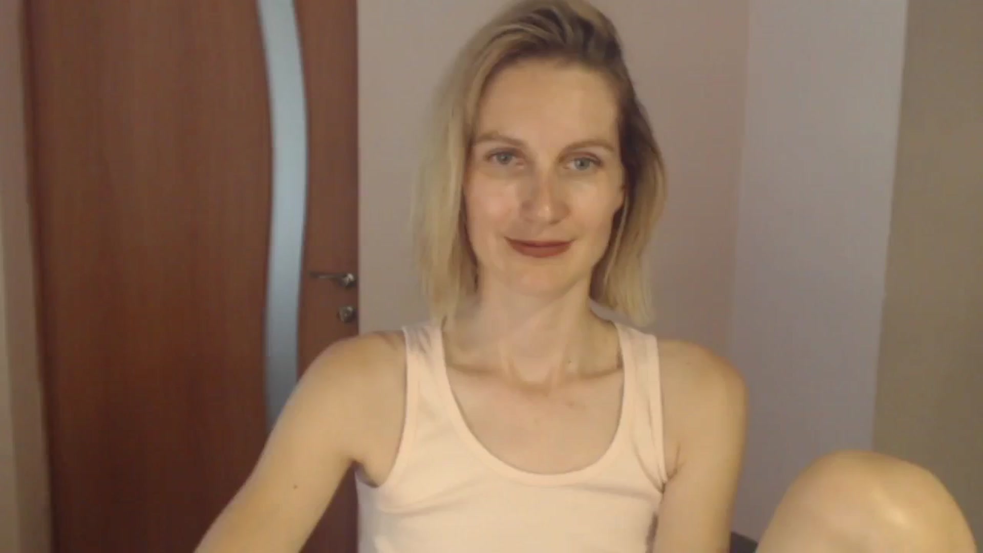 Gallery image thumbnail from GalinatheBest's myfreecams stream on, 06/28/2024, 15:48 image 13 of 20
