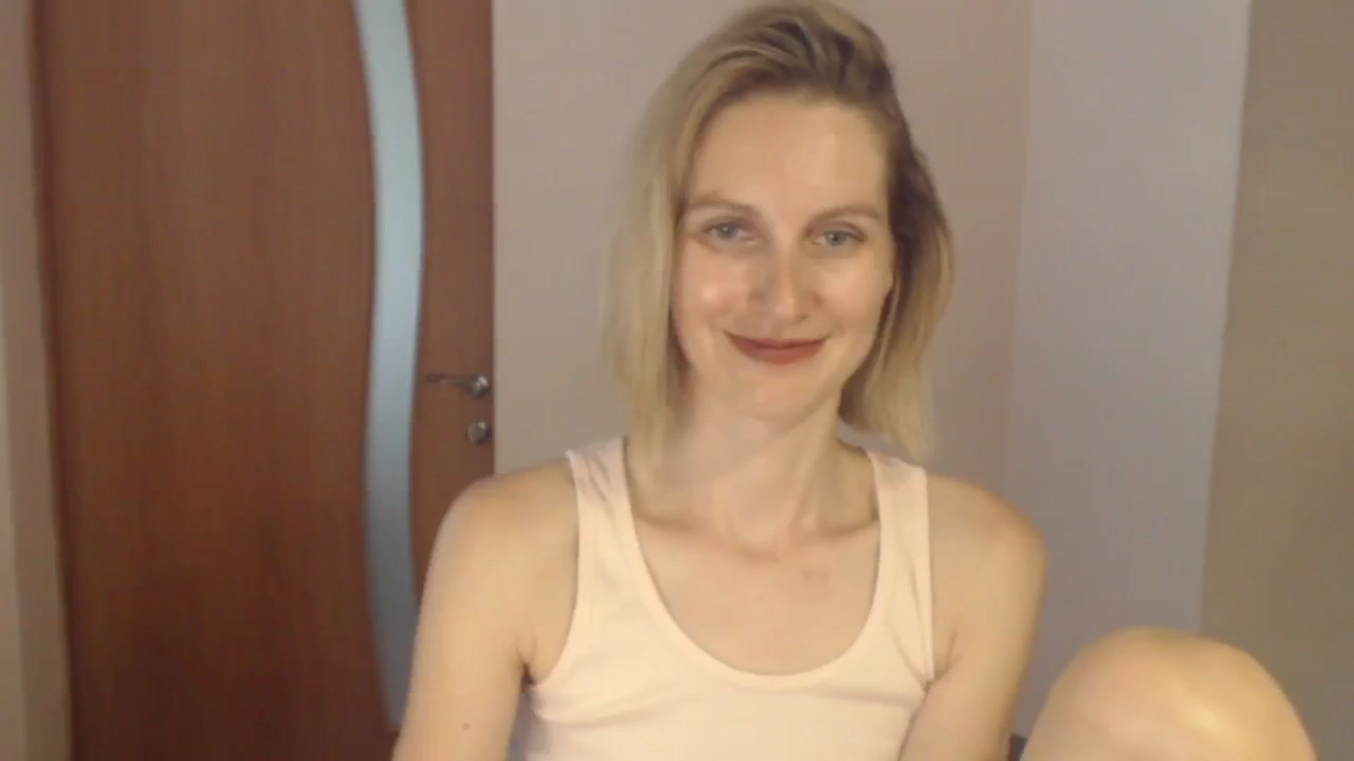 Gallery image thumbnail from GalinatheBest's myfreecams stream on, 06/28/2024, 15:48 image 14 of 20