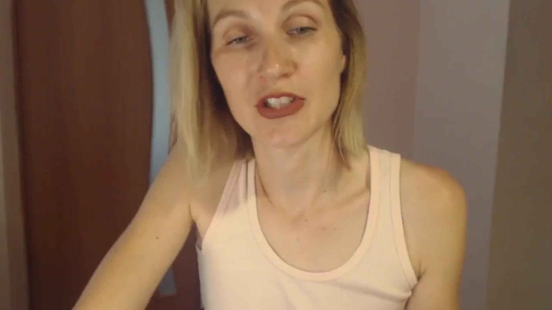Gallery image thumbnail from GalinatheBest's myfreecams stream on, 06/28/2024, 15:48 image 17 of 20