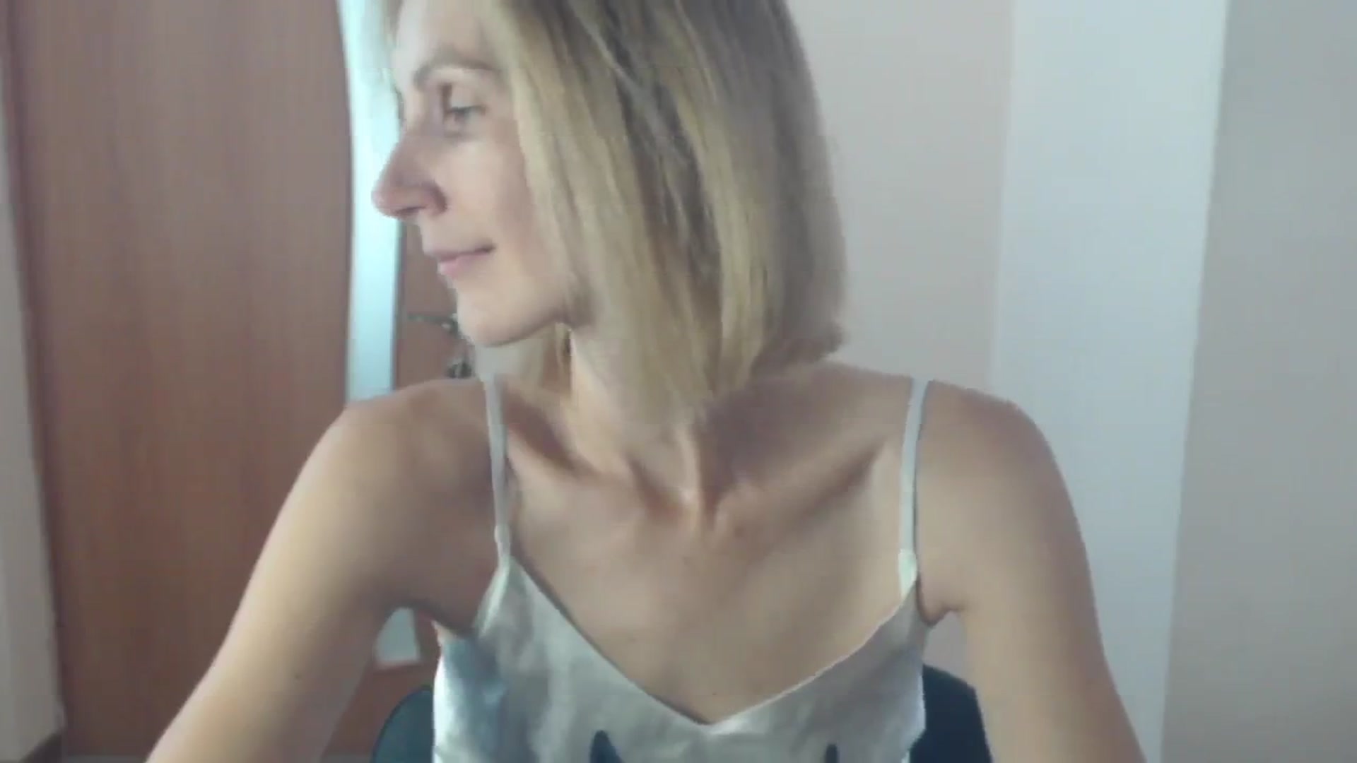 Gallery image thumbnail from GalinatheBest's myfreecams stream on, 07/08/2024, 12:05 image 14 of 20