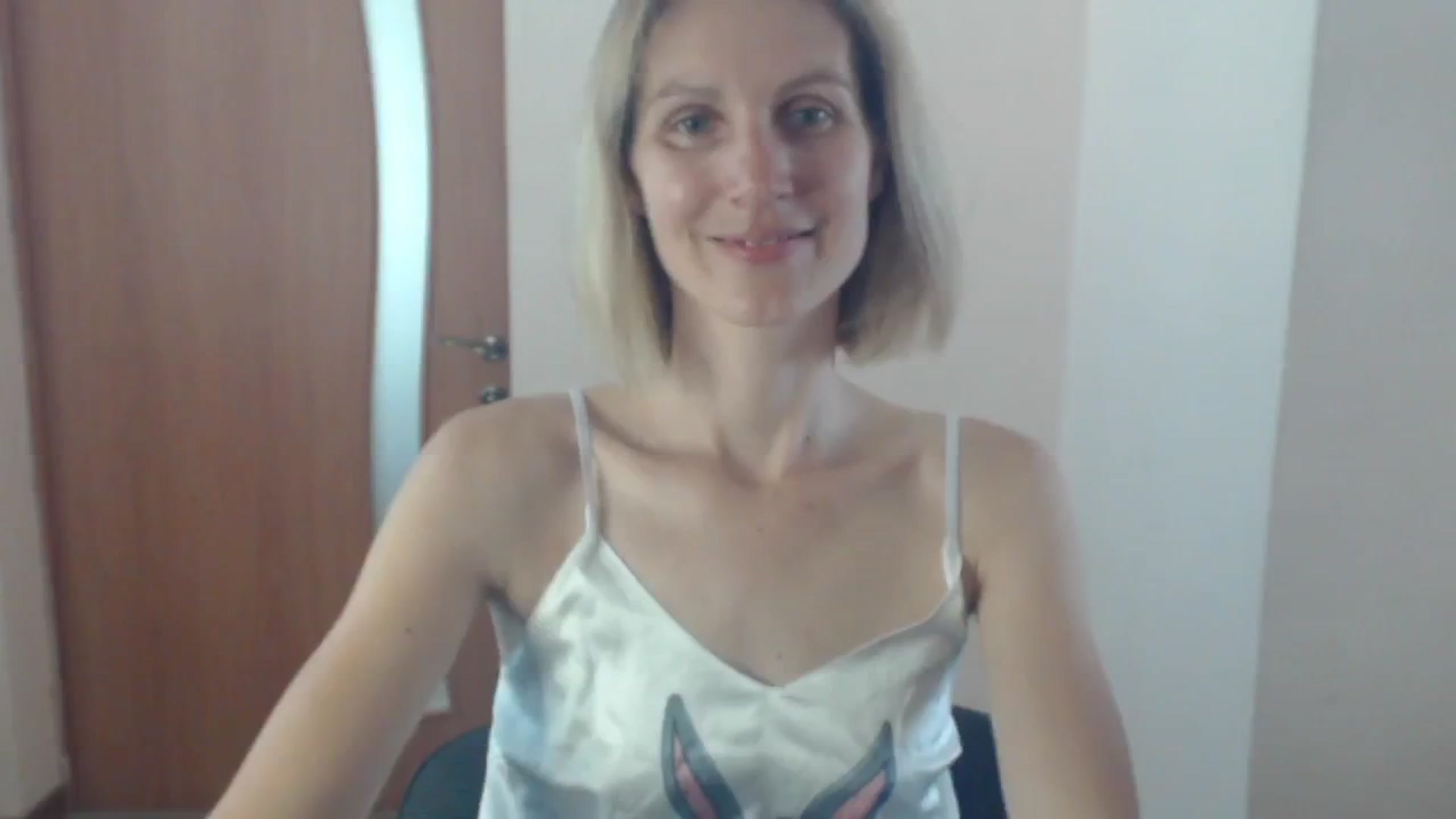 Gallery image thumbnail from GalinatheBest's myfreecams stream on, 07/08/2024, 12:05 image 9 of 20