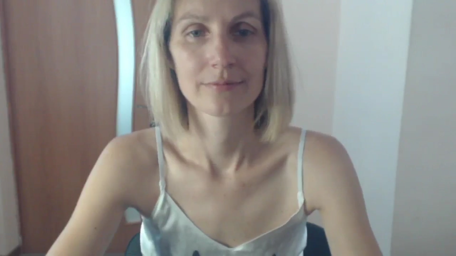 Gallery image thumbnail from GalinatheBest's myfreecams stream on, 07/08/2024, 12:05 image 18 of 20