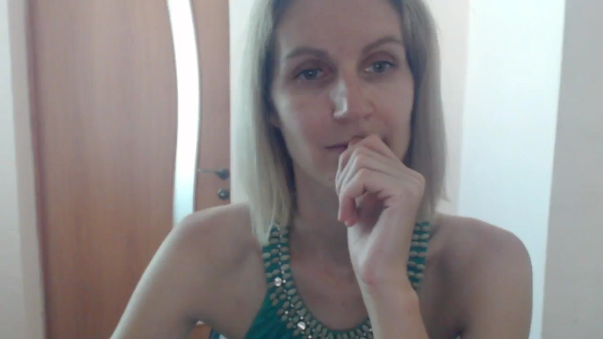 Gallery image thumbnail from GalinatheBest's myfreecams stream on, 07/20/2024, 12:38 image 12 of 20