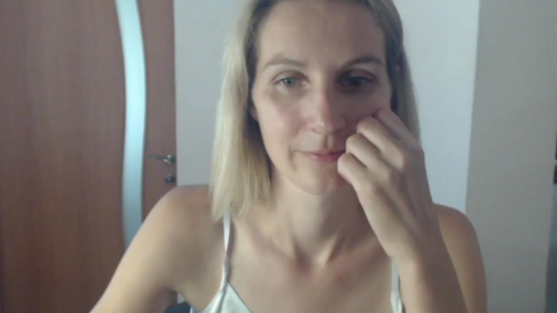 Gallery image thumbnail from GalinatheBest's myfreecams stream on, 07/23/2024, 13:15 image 19 of 20
