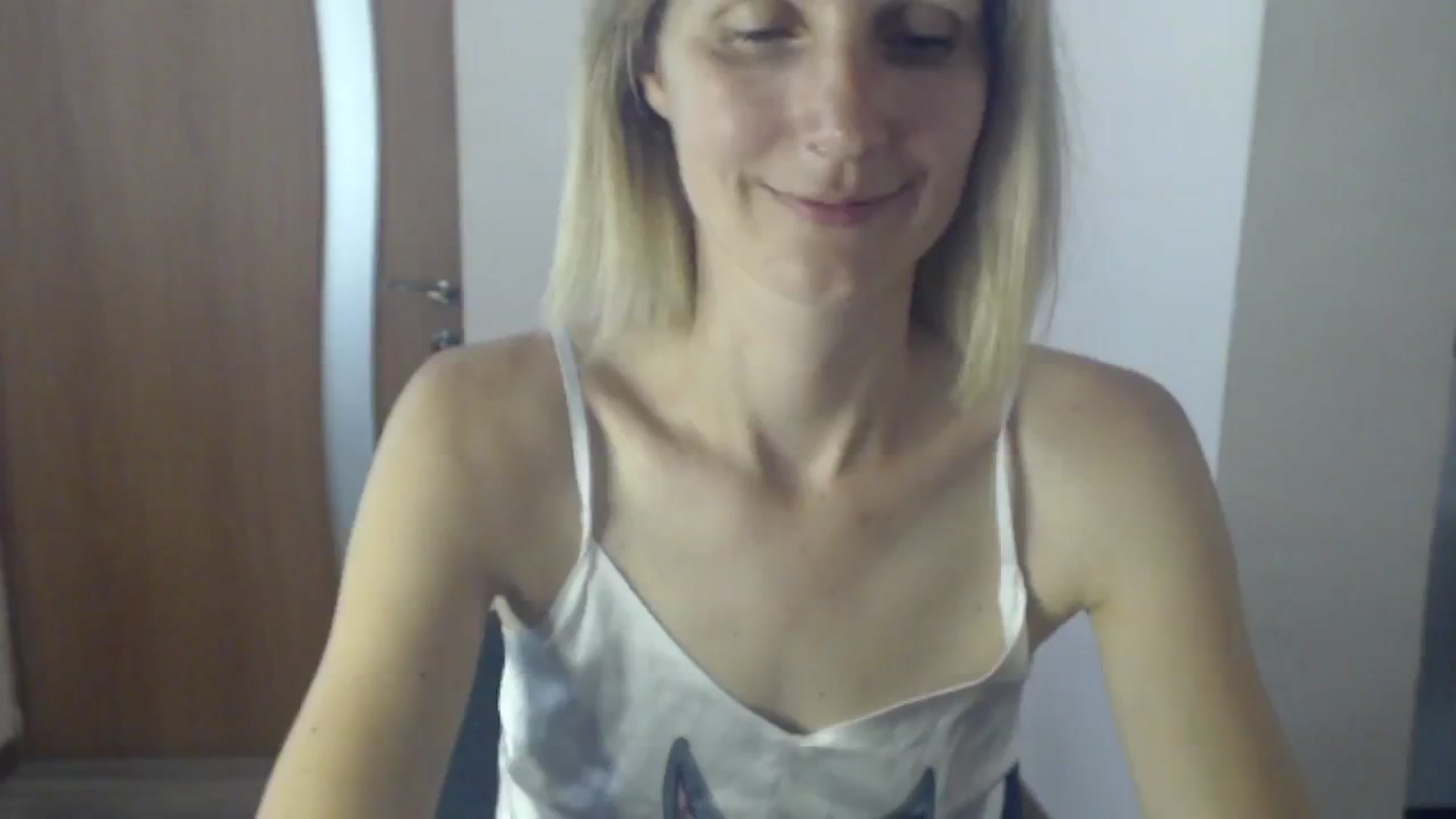 Gallery image thumbnail from GalinatheBest's myfreecams stream on, 07/23/2024, 13:15 image 10 of 20