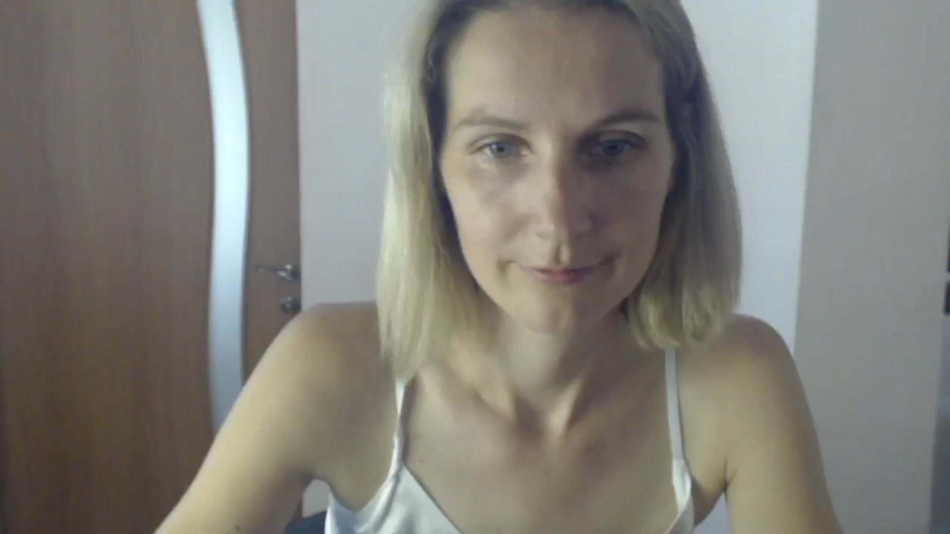 Gallery image thumbnail from GalinatheBest's myfreecams stream on, 07/23/2024, 13:15 image 18 of 20