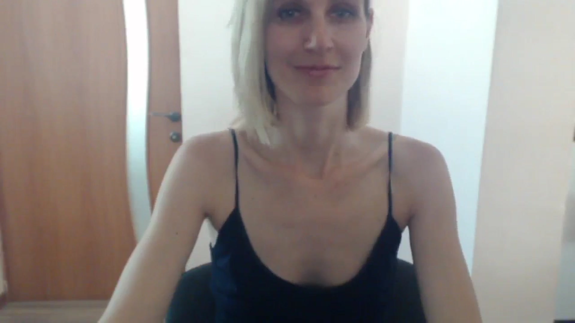 Gallery image thumbnail from GalinatheBest's myfreecams stream on, 07/29/2024, 12:15 image 13 of 20