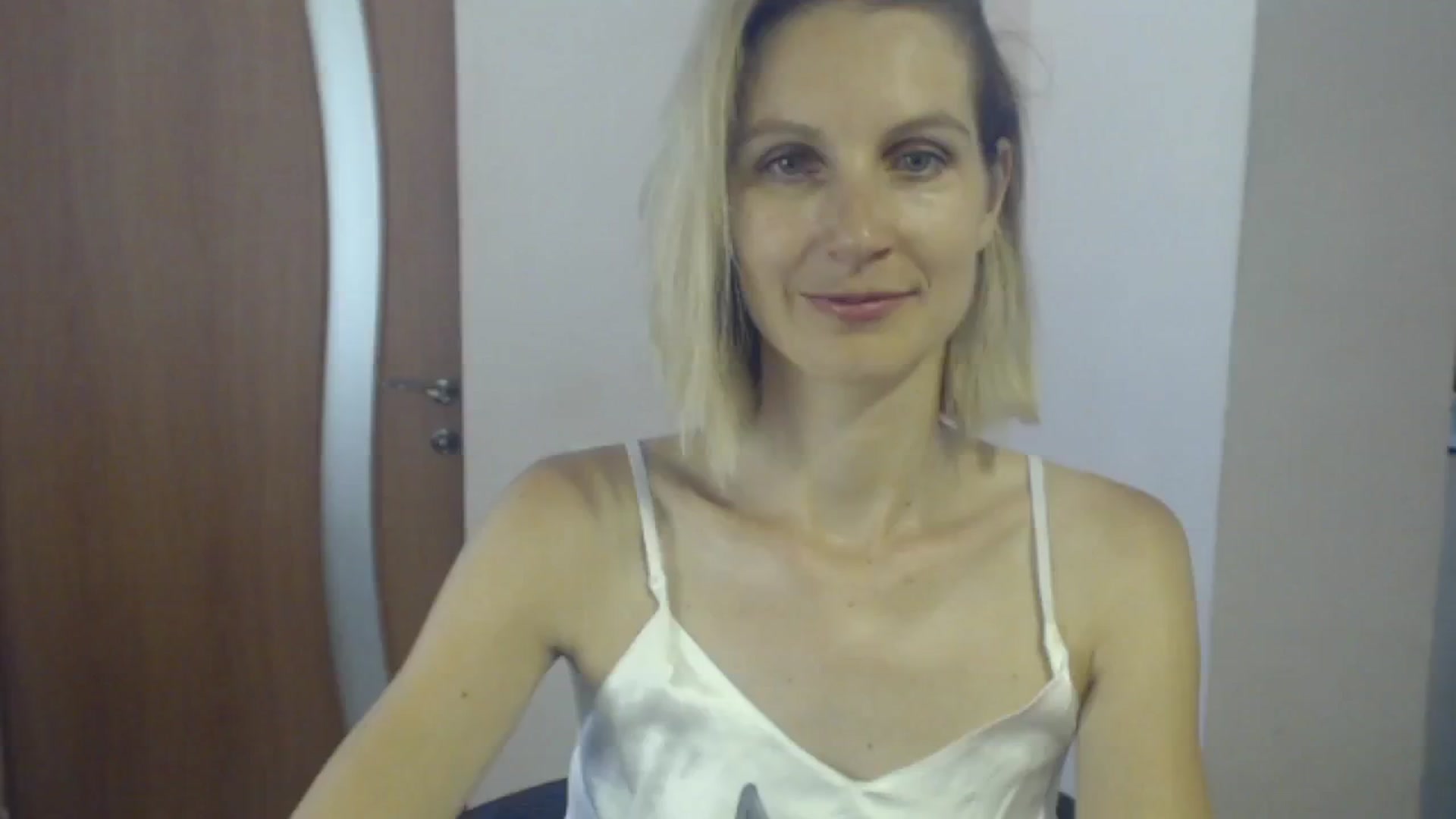 Gallery image thumbnail from GalinatheBest's myfreecams stream on, 07/30/2024, 11:41 image 3 of 20