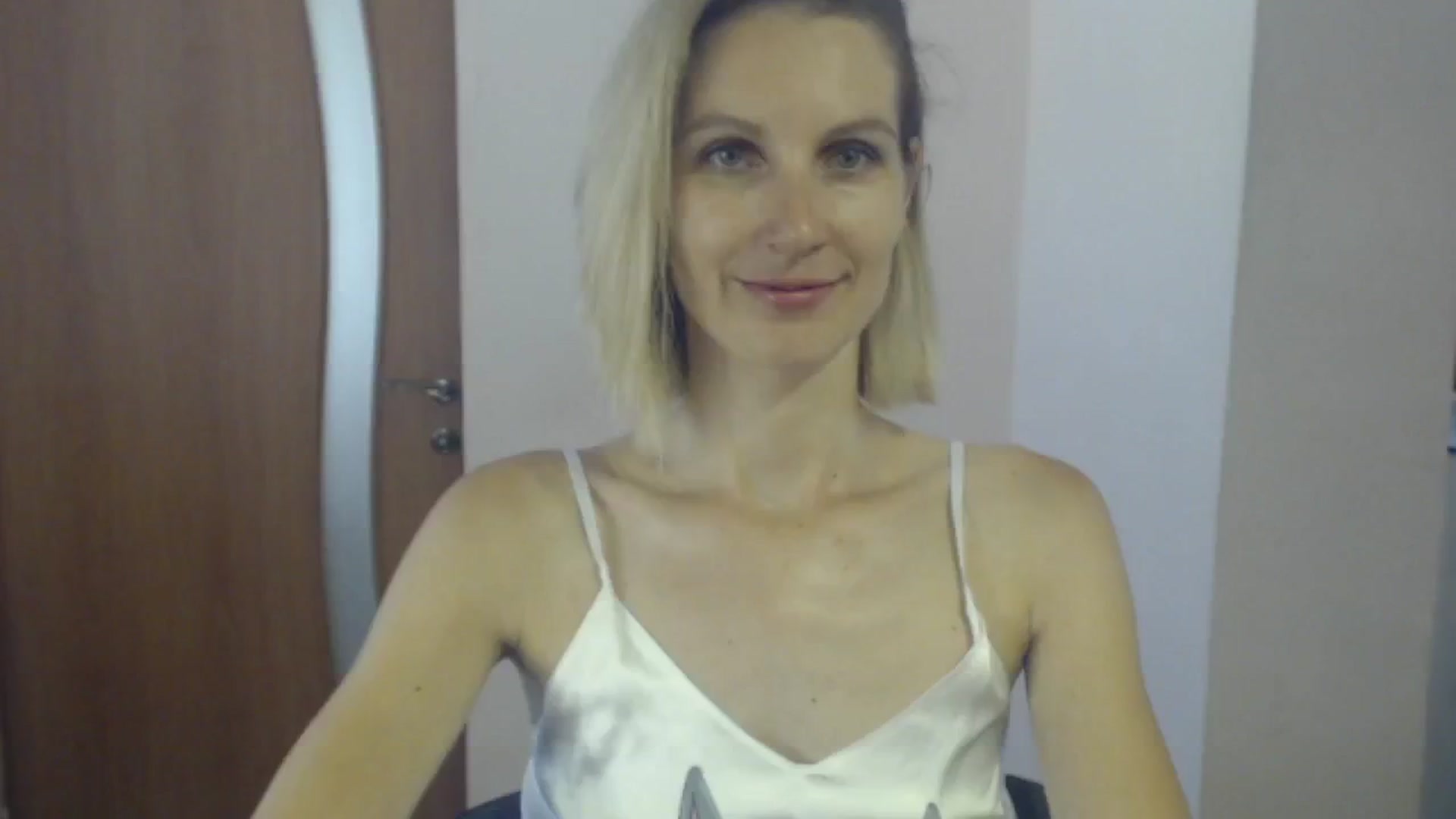 Gallery image thumbnail from GalinatheBest's myfreecams stream on, 07/30/2024, 11:41 image 6 of 20
