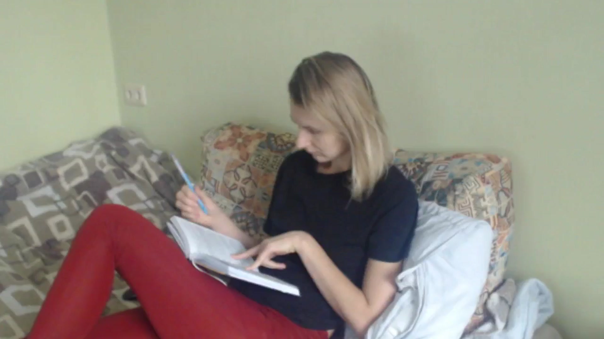 Gallery image thumbnail from GalinatheBest's myfreecams stream on, 01/20/2025, 10:20 image 15 of 20