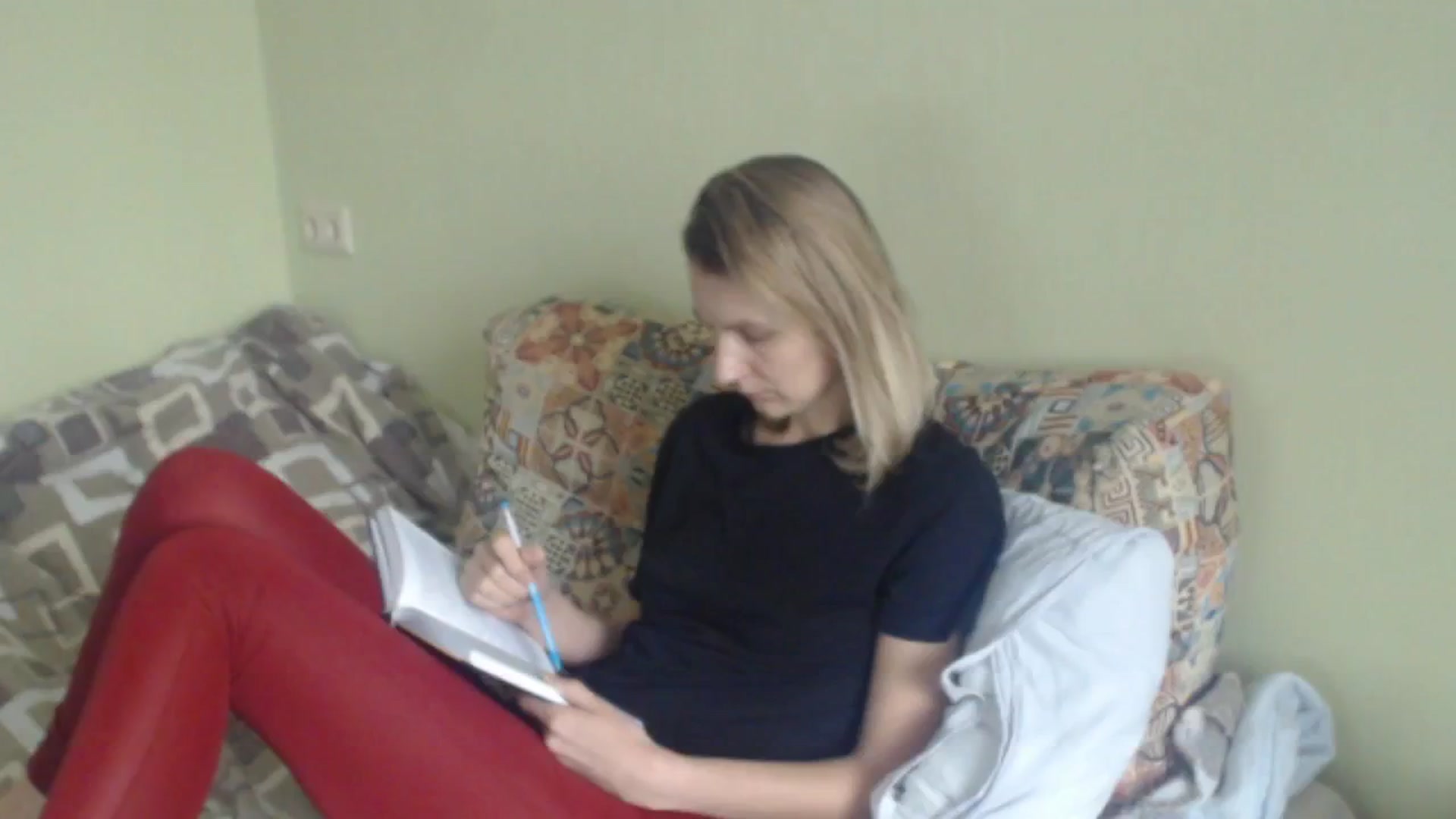 Gallery image thumbnail from GalinatheBest's myfreecams stream on, 01/20/2025, 10:20 image 16 of 20