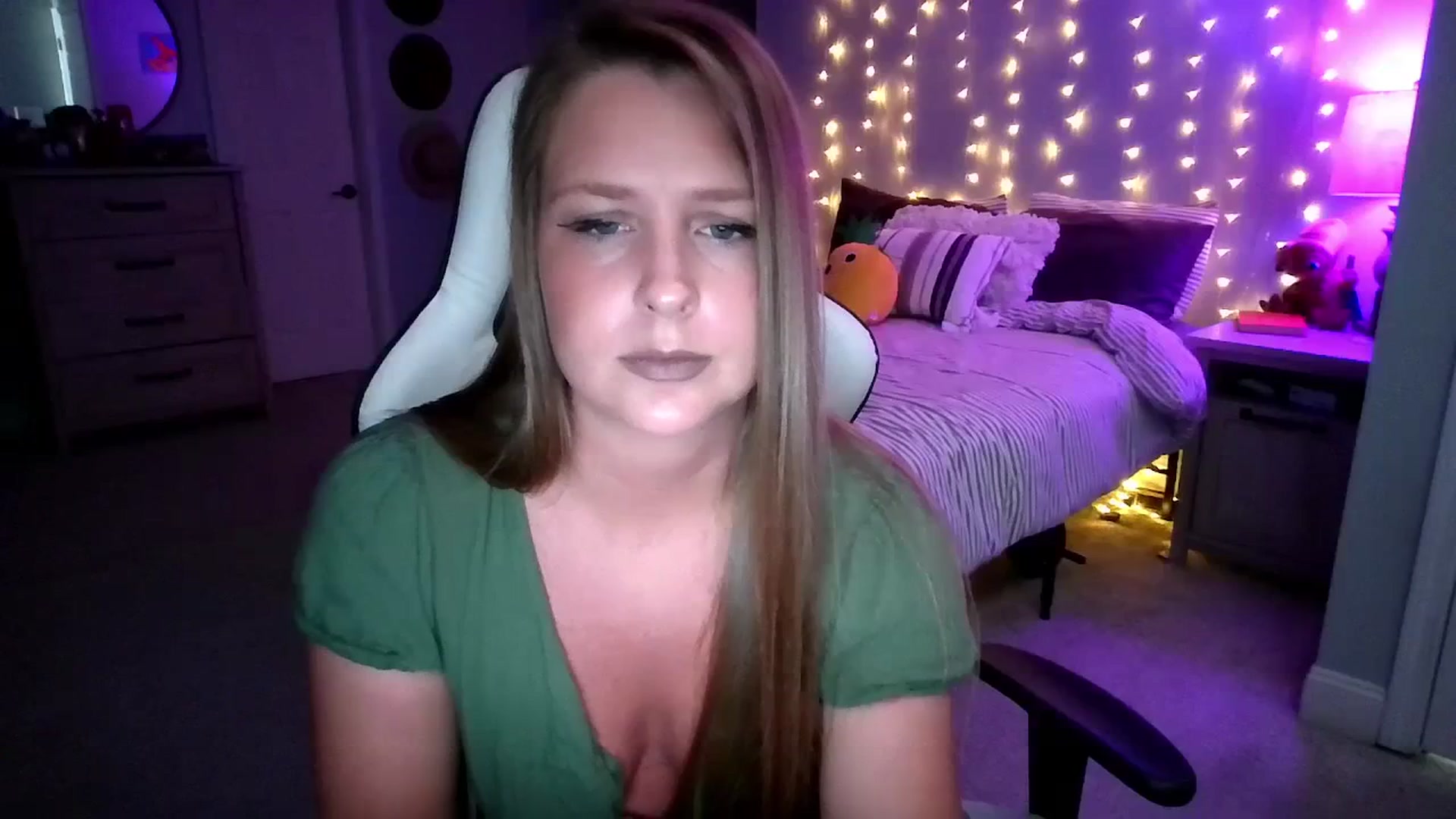 Gallery image thumbnail from GamerGirl's myfreecams stream on, 12/06/2023, 20:49 image 4 of 20